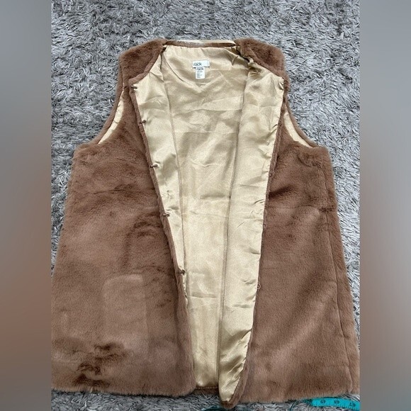 NEW Nordstrom Rack Women Faux Fur Vest Tan One Size - Picture 6 of 6